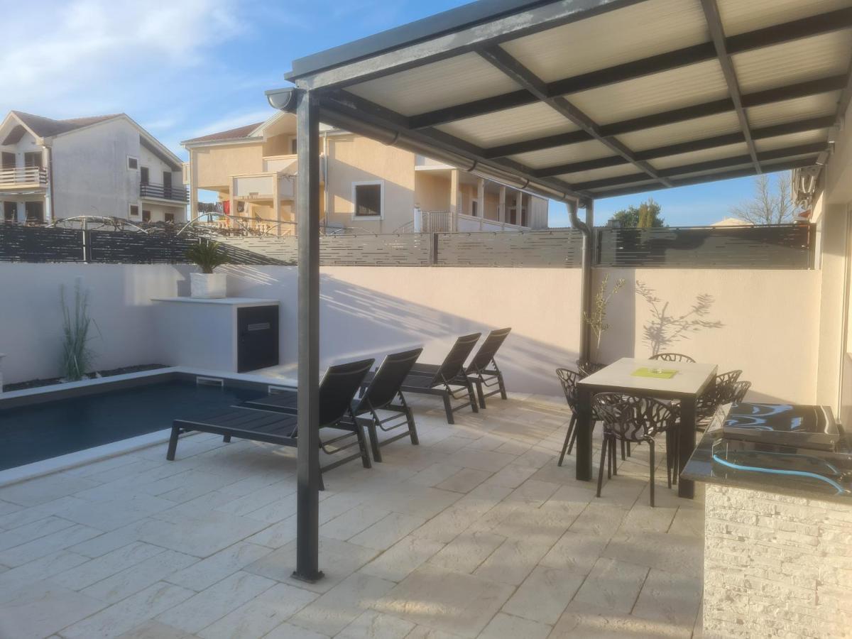 Villa Maris Nin Exterior photo